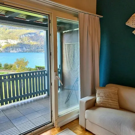 Апартаменты Fischerhuesli Directly On Thun *